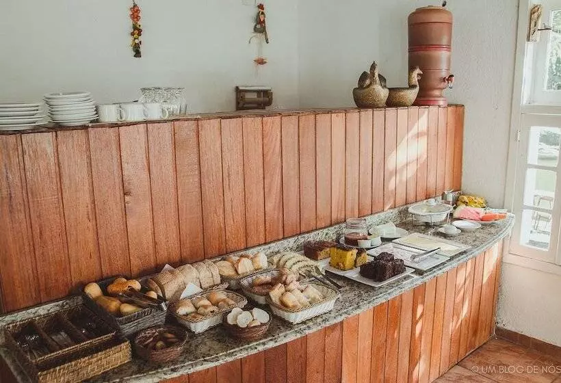 ホテル Pousada Monteiro