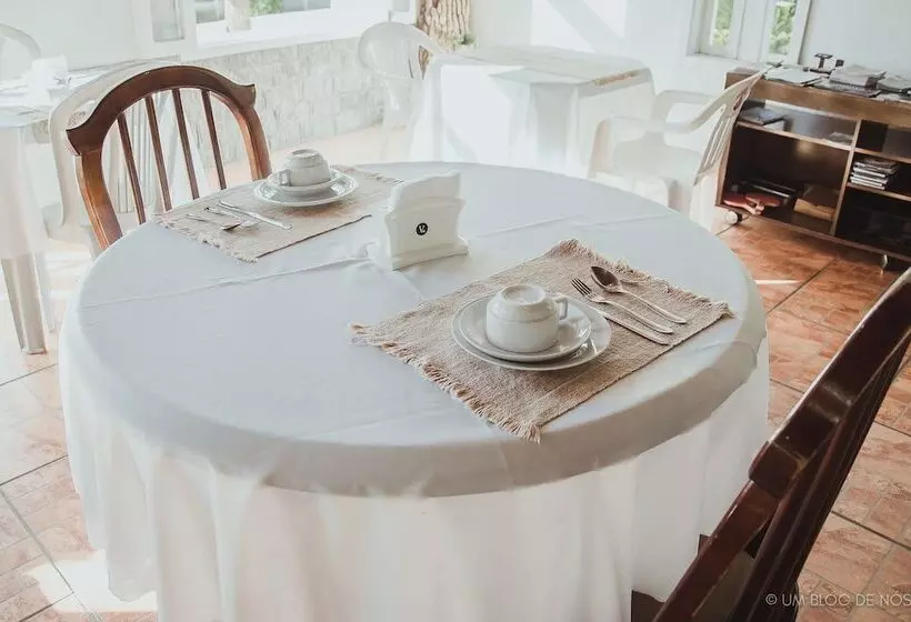 ホテル Pousada Monteiro