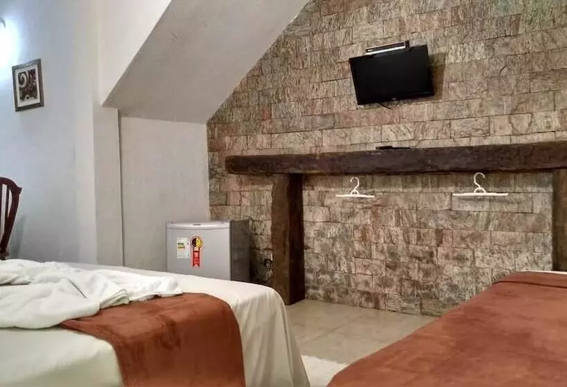 ホテル Pousada Monteiro