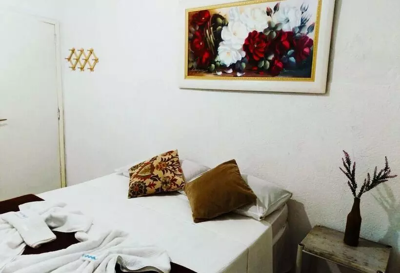 ホテル Pousada Monteiro