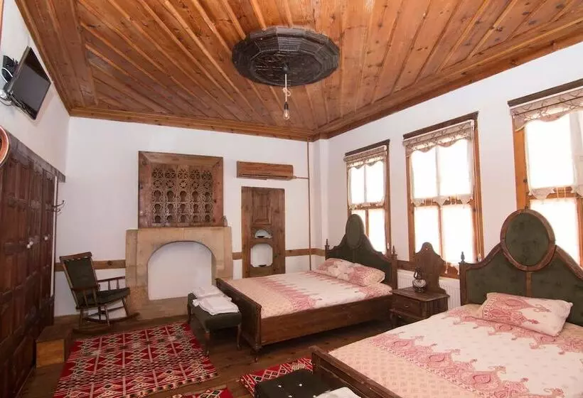 هتل Zerde Konak