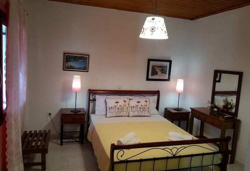 Пансион Angela Studios Paxos