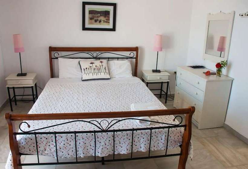 Пансион Angela Studios Paxos