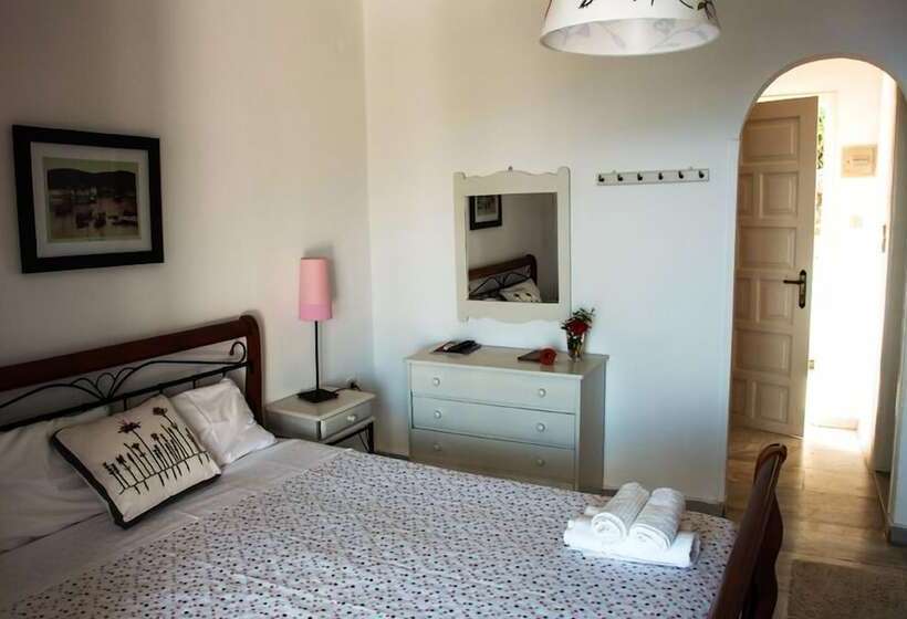 Пансион Angela Studios Paxos