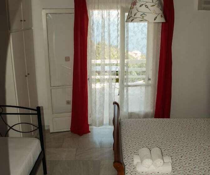 Пансион Angela Studios Paxos