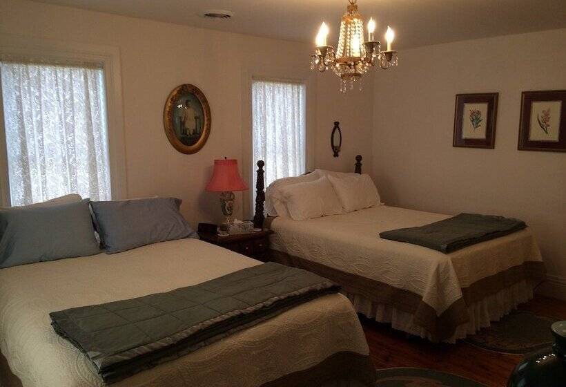 بنسيون Butternut Ridge Bed & Breakfast