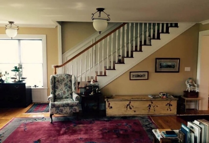 بنسيون Butternut Ridge Bed & Breakfast