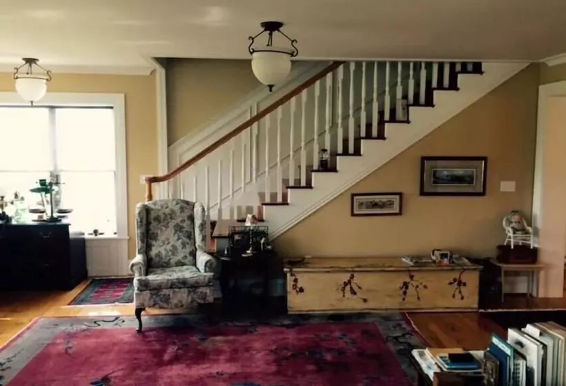 Majatalo Butternut Ridge Bed & Breakfast