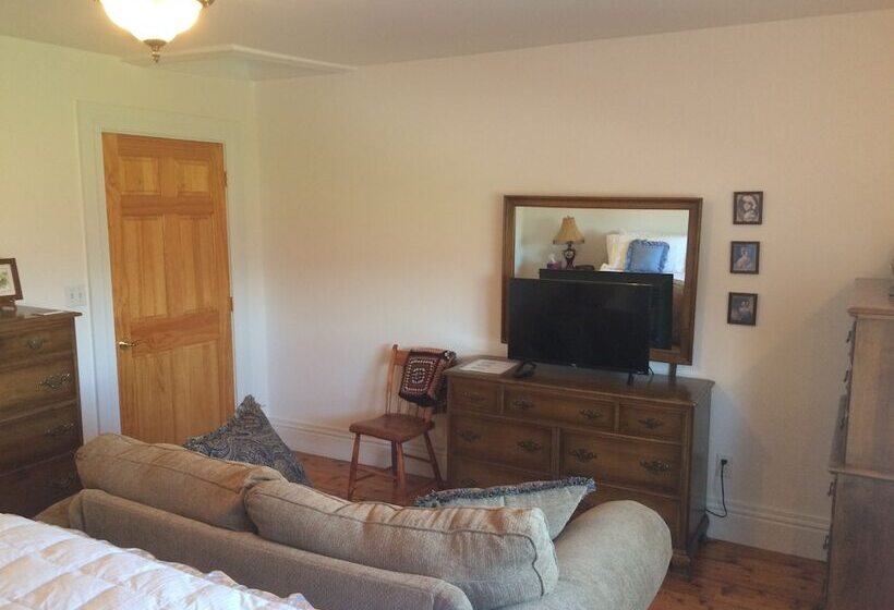 بنسيون Butternut Ridge Bed & Breakfast