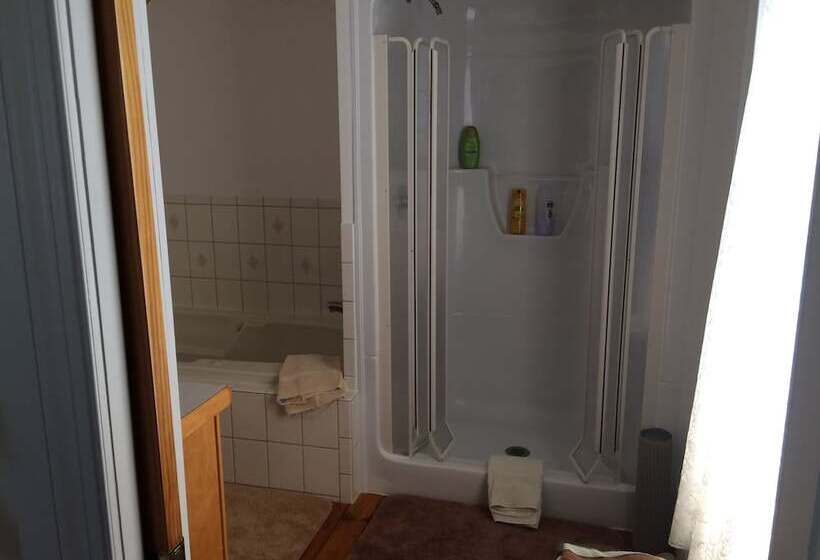 بنسيون Butternut Ridge Bed & Breakfast