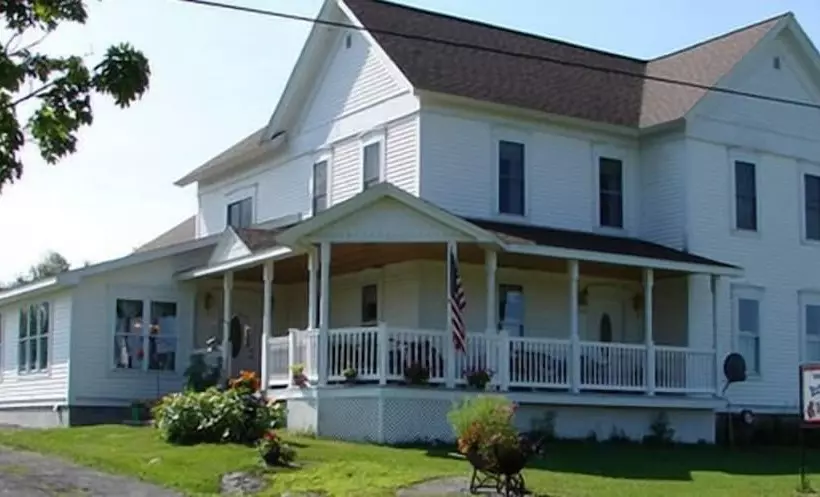 Majatalo Butternut Ridge Bed & Breakfast