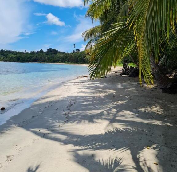 پانسیون Drago Beach House Private Beach