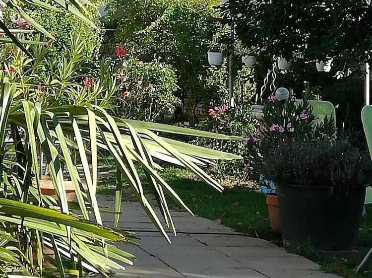 Majatalo La Rosaliere