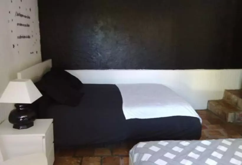 Majatalo La Rosaliere