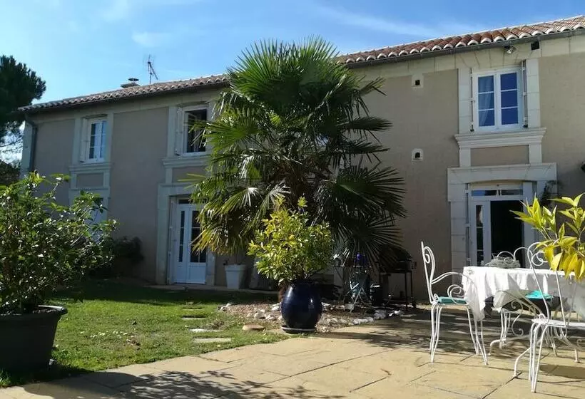 Majatalo La Rosaliere