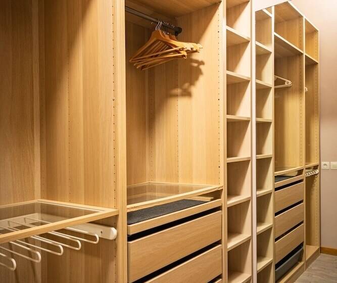 بنسيون La Tour De Lierre 2