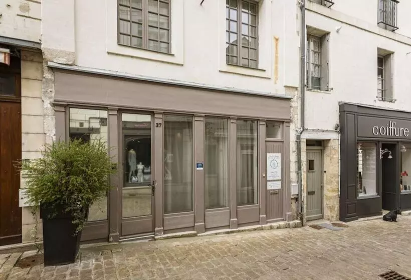 Majatalo La Tour De Lierre 2