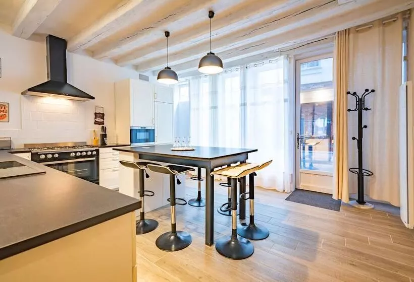 Majatalo La Tour De Lierre 2