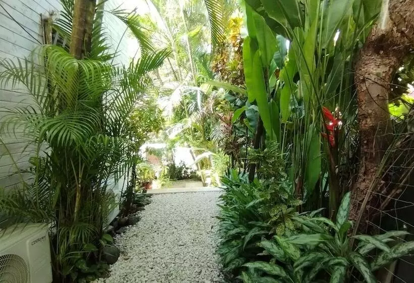 Raratonga Hotel &  Apartments