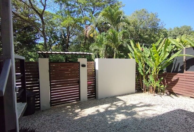 Raratonga Hotel & Apartments