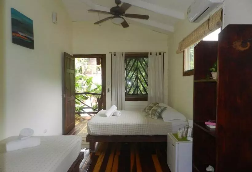 Raratonga Hotel &  Apartments