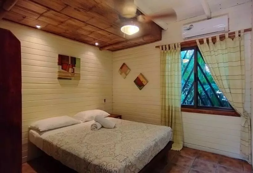 Raratonga Hotel &  Apartments