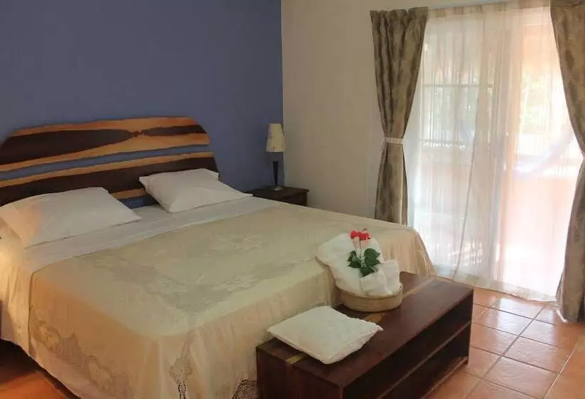 Romaya Condo