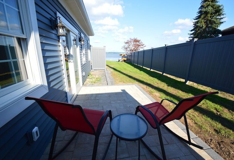 Waters Edge B&b Resort