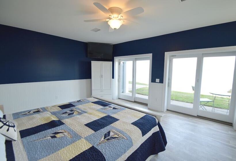 Waters Edge B&b Resort