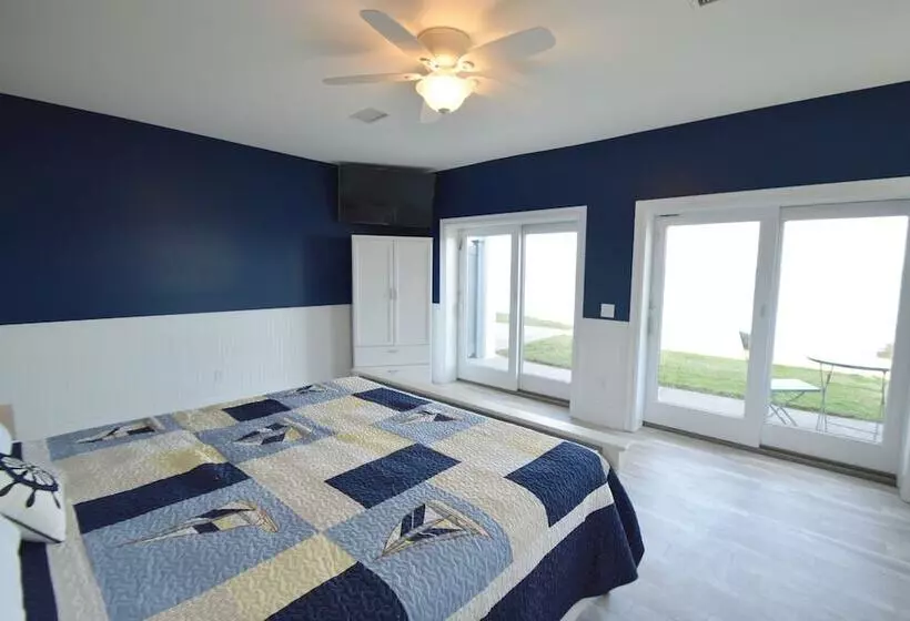 Waters Edge B&b Resort