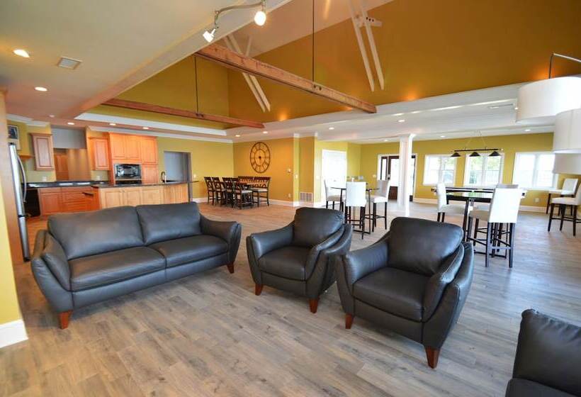 Waters Edge B&b Resort