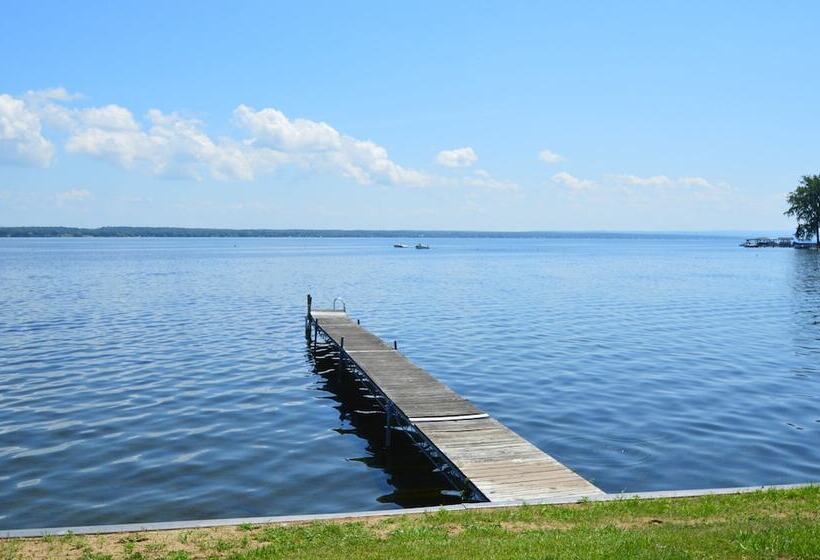 Waters Edge B&b Resort