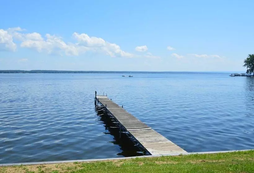 Waters Edge B&b Resort