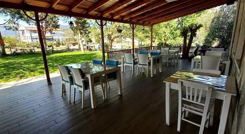 Zeytin Otel Altinoluk