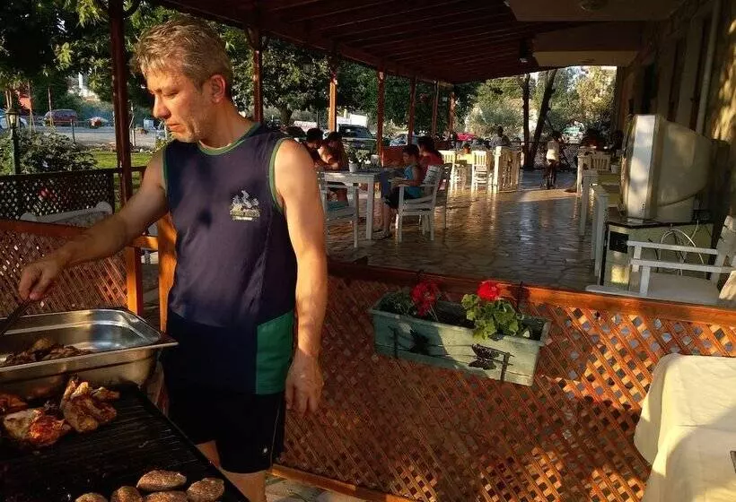 Zeytin Otel Altinoluk