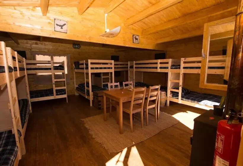 7 Waves Surf Hostel