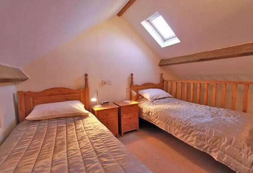 Centre Of Britain Hotel & Restaurant