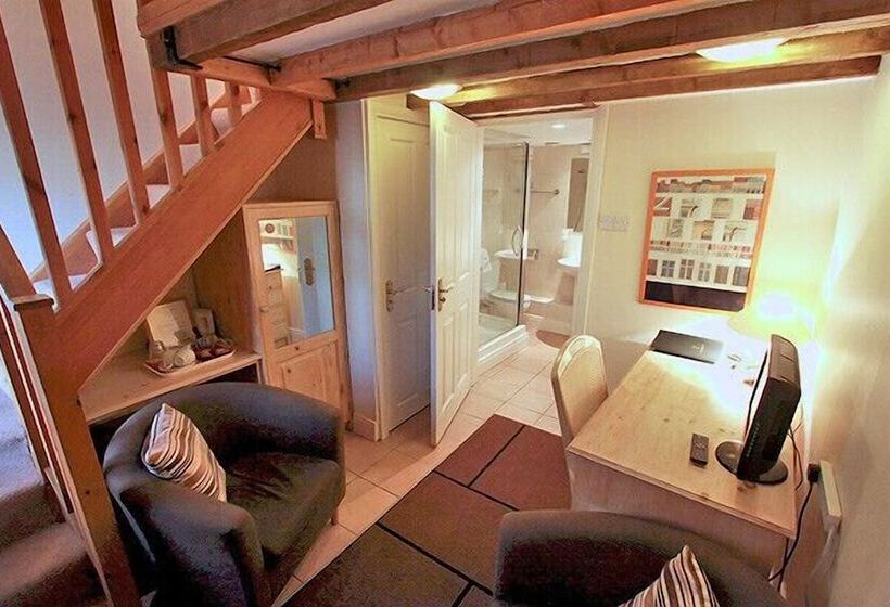 Centre Of Britain Hotel & Restaurant