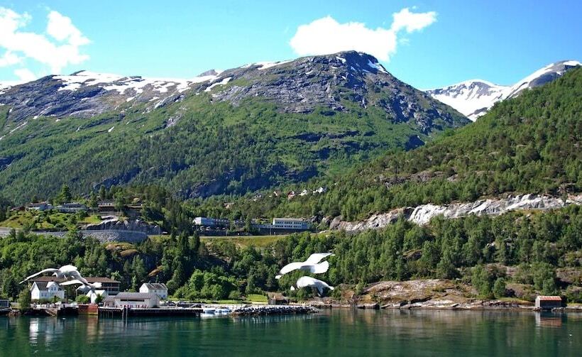 Hellesylt Motel Og Hostel