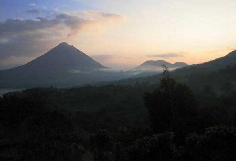 Hostel Arenal Sunrise