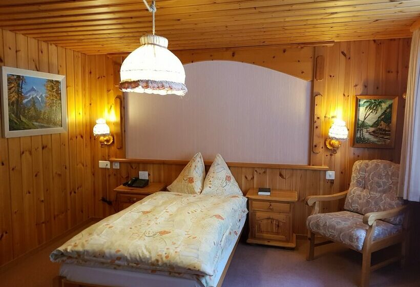 فندق Alpine Budget Rooms By Tascherhof