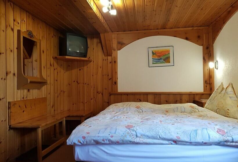 فندق Alpine Budget Rooms By Tascherhof