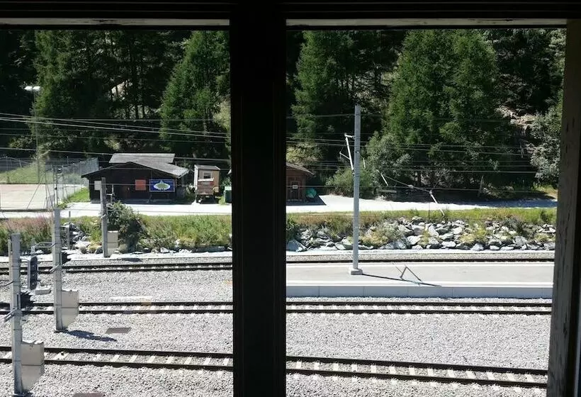 Hotelli Alpine Budget Rooms By Tascherhof