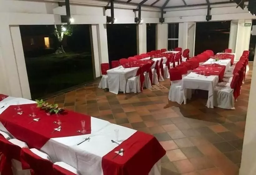 ホテル Campestre San Manuel