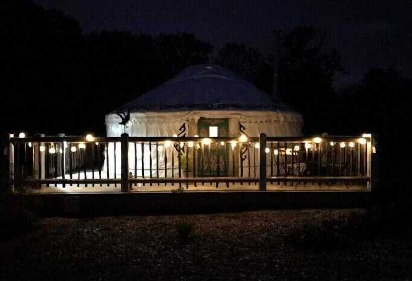 Отель Glamping On The Hill