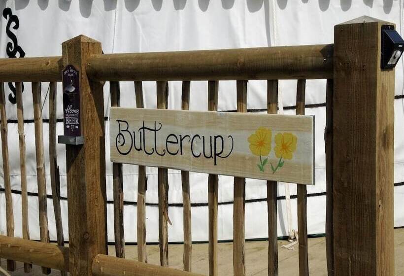 Отель Glamping On The Hill