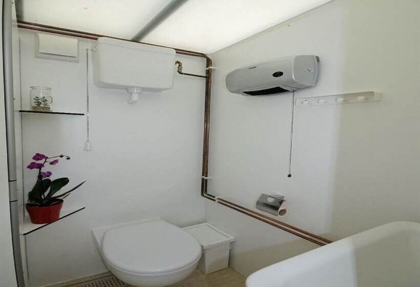 Отель Glamping On The Hill