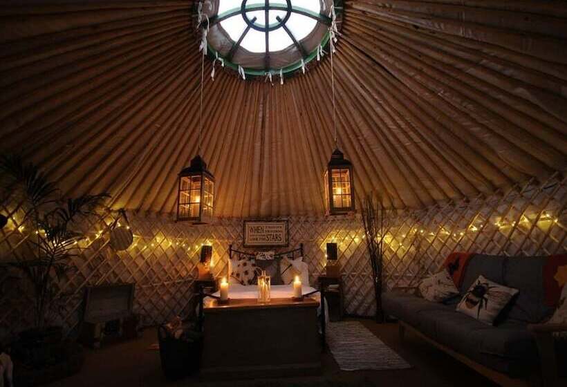 Отель Glamping On The Hill