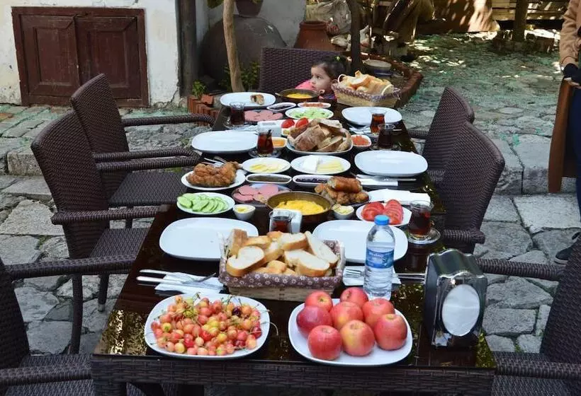 هتل Ilk Pansiyon