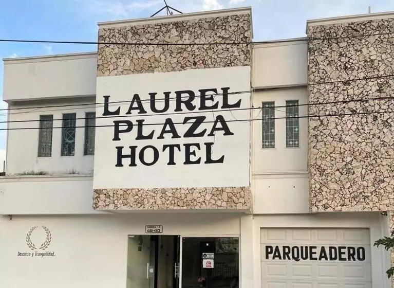 Hotelli Laurel Plaza 46